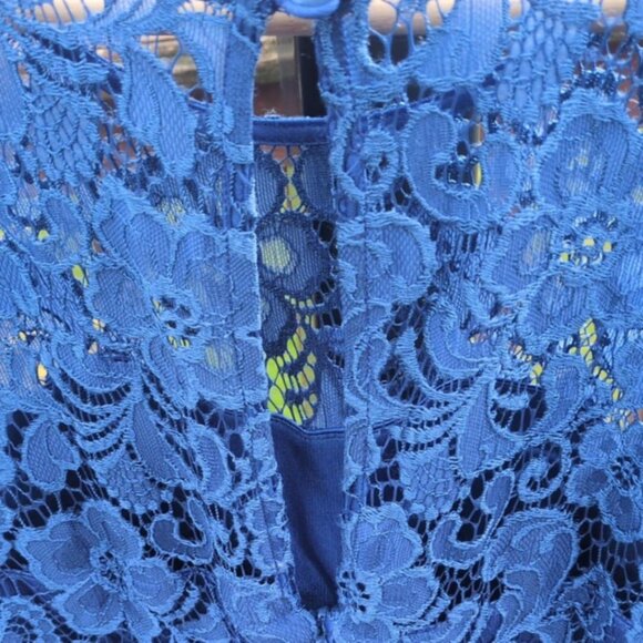 Jax Dress Sz 8 Blue Floral Lace Overlay Satin Lined Romantic Classic Sexy Femin - Picture 3 of 7